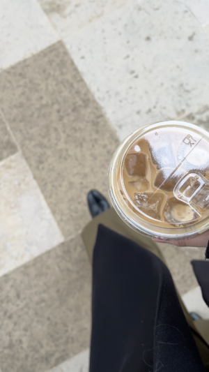 walking-iced-coffee1